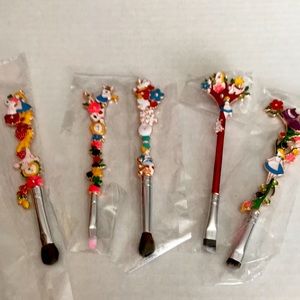EYE BRUSHES ( Alice in Wonderland)